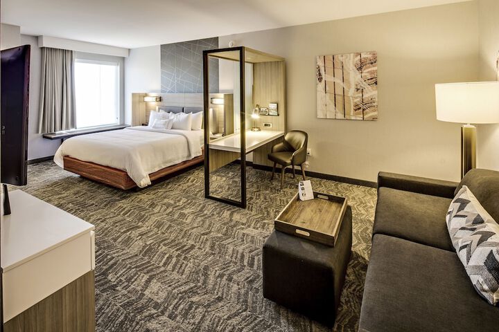 Room 32 of 57