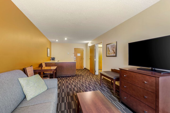 Room 10 of 42