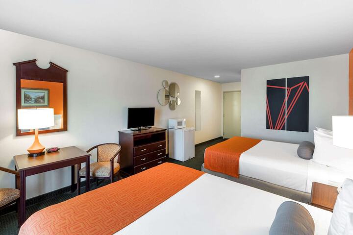 Room 20 of 32