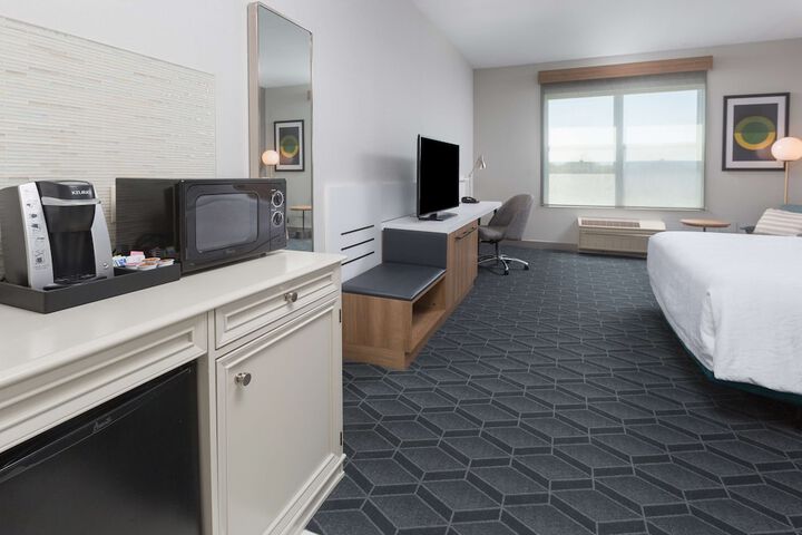 Room 7 of 32