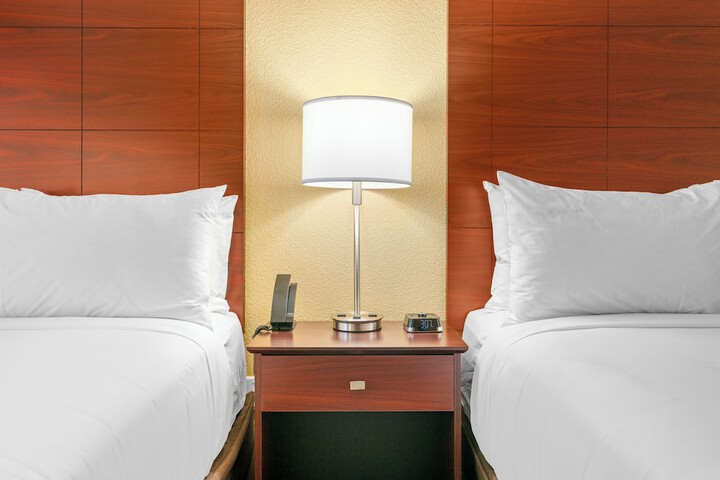 Cobblestone Hotel & Suites - Lynden