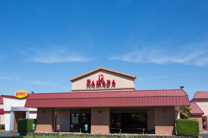 RAMADA BY WYNDHAM MEDFORD HOTEL AND CONF