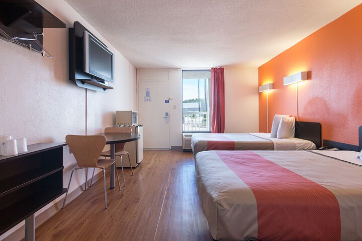 Room 33 of 39