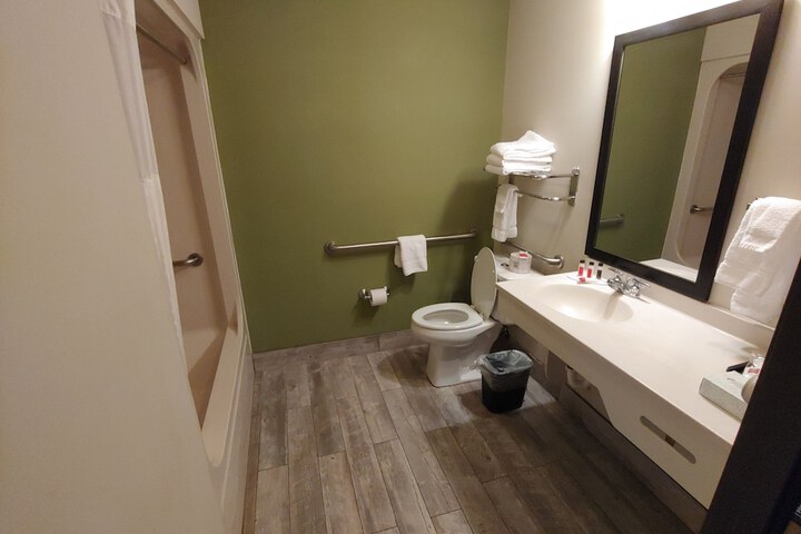 Room 12 of 20