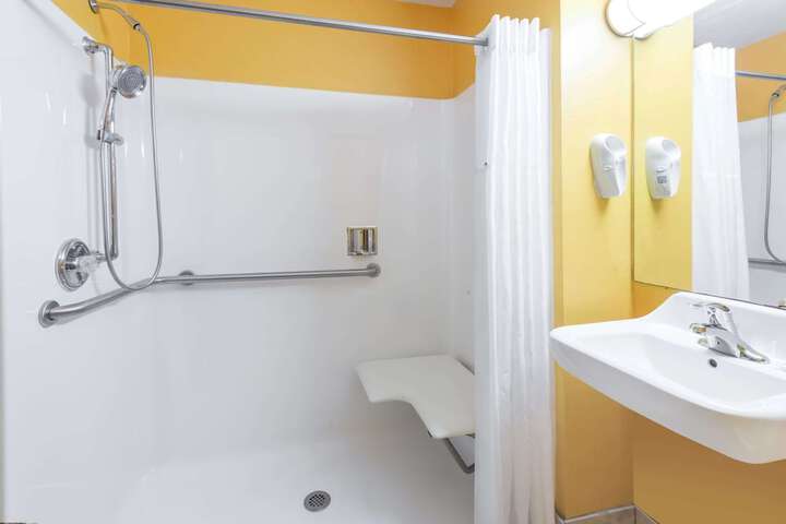 Room 18 of 29