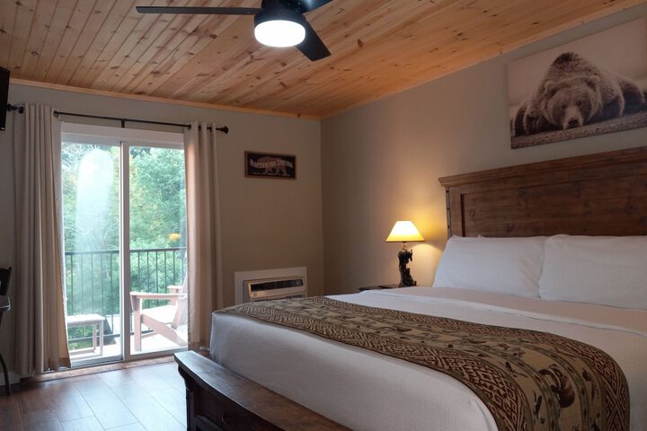 The Carter Lodge on the River