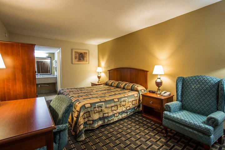 Room 13 of 43