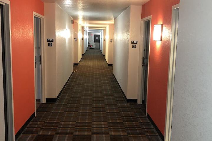 Ballroom/Hall 34 of 34