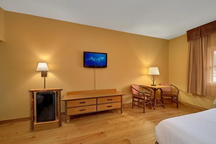 Room 26 of 32