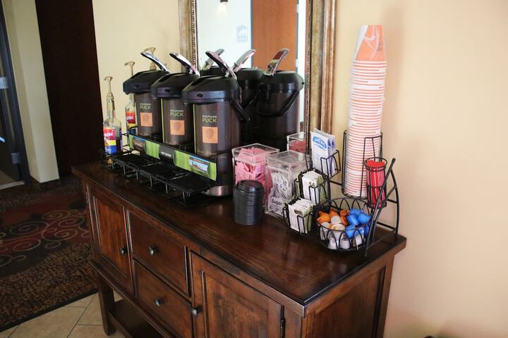 Breakfast/Coffee Service 32 of 41
