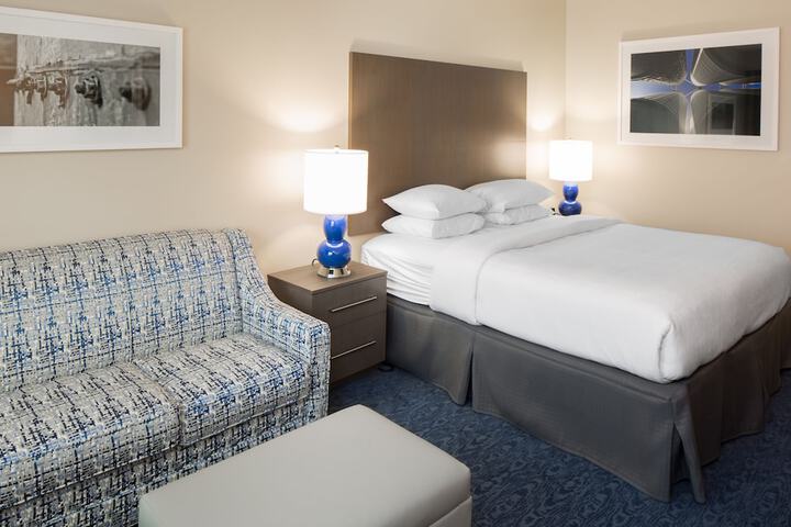 Hotel Renovo Des Moines UrbandaleTapestry Collection Hilton