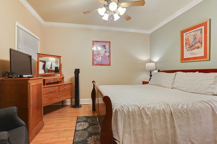 Room 25 of 82