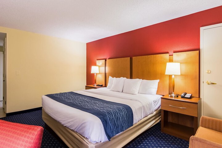 Room 12 of 40