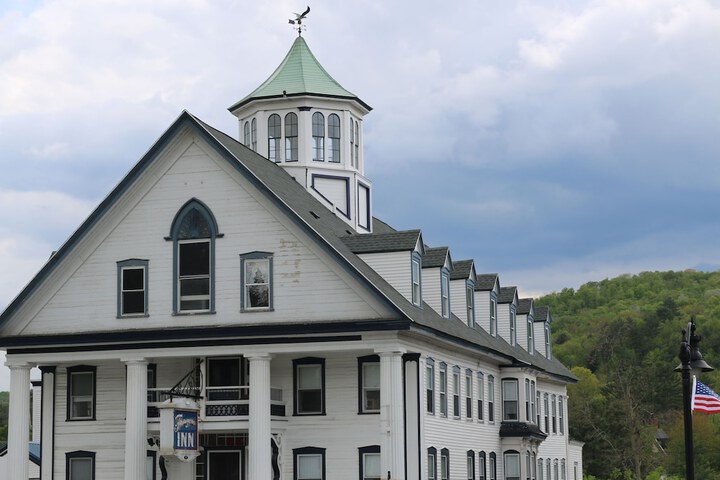 Thayers Inn