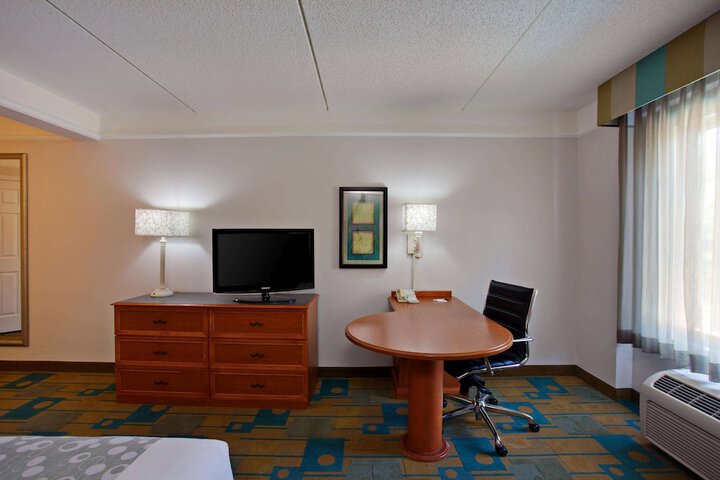 Room 34 of 53