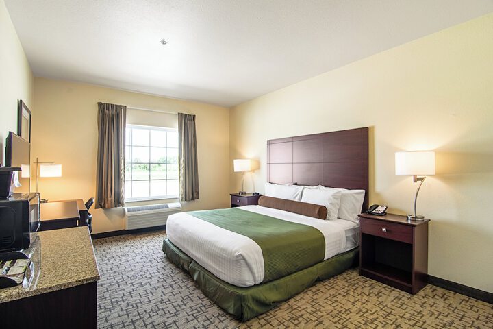 Cobblestone Hotel & Suites - Paxton