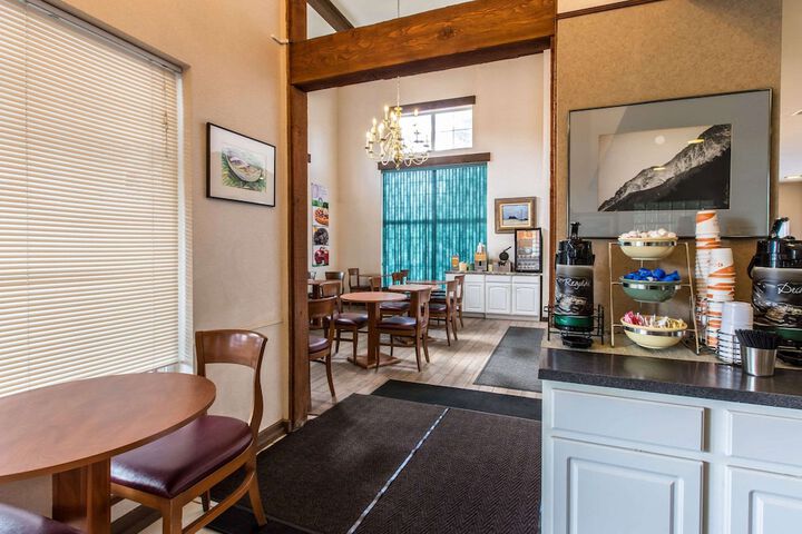 Quality Inn & Suites Silverthorne - Copper Mountain