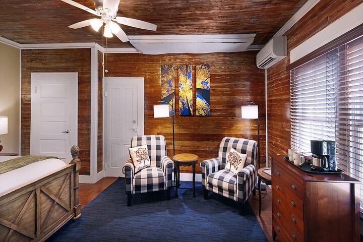 Room 16 of 47