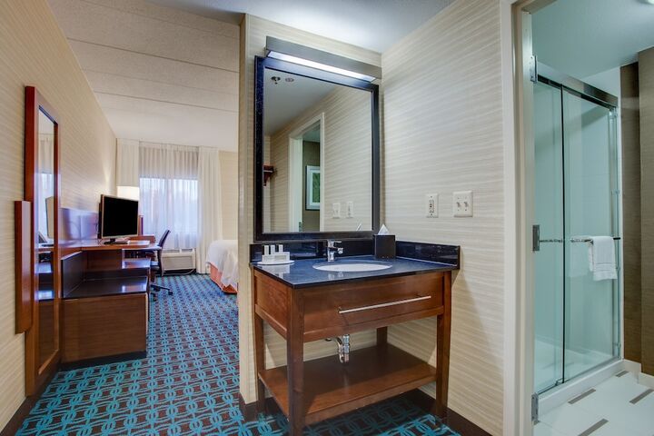 Room 18 of 36
