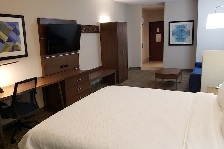Room 19 of 47