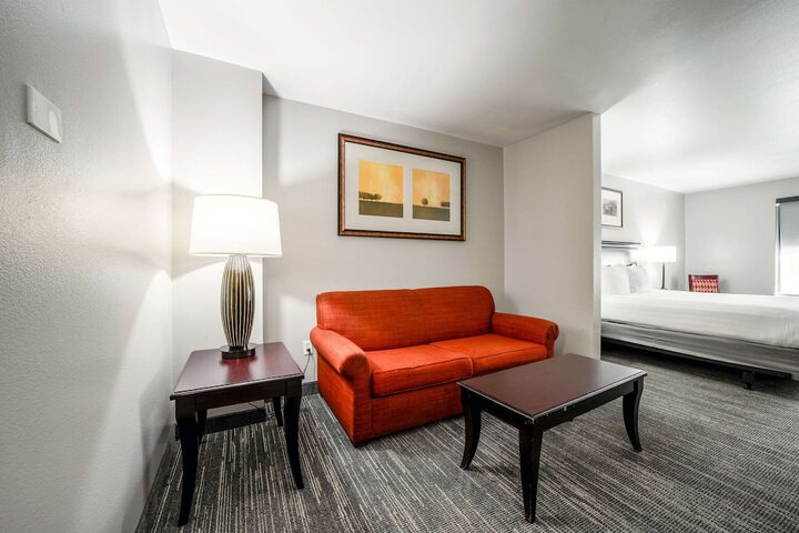 Room 56 of 104