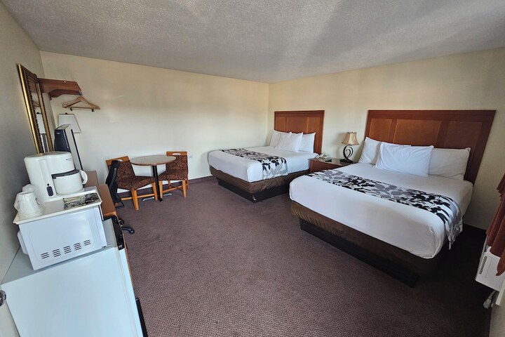 Room 22 of 38