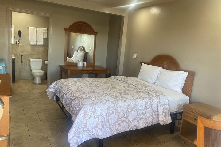 Room 6 of 23