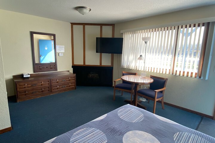 Waterway Inn