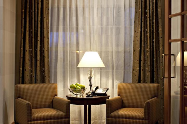 Hotel Interior 4 of 28