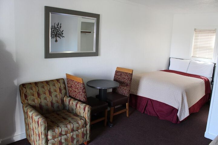 Room 14 of 32