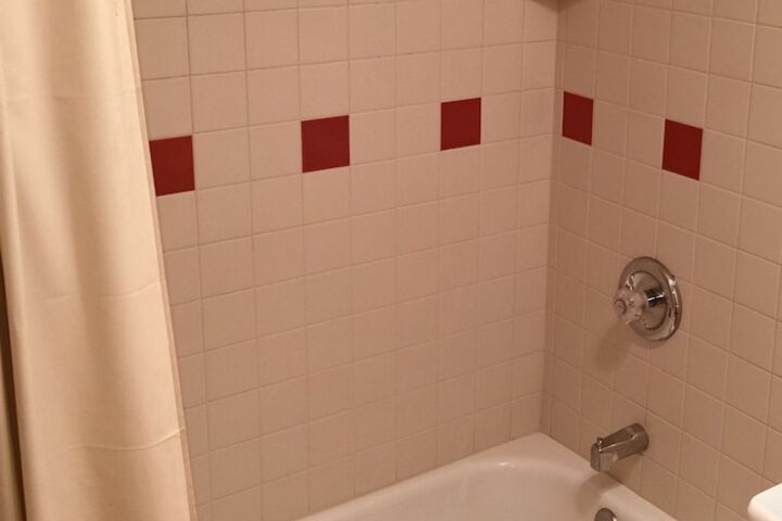 Room 8 of 14