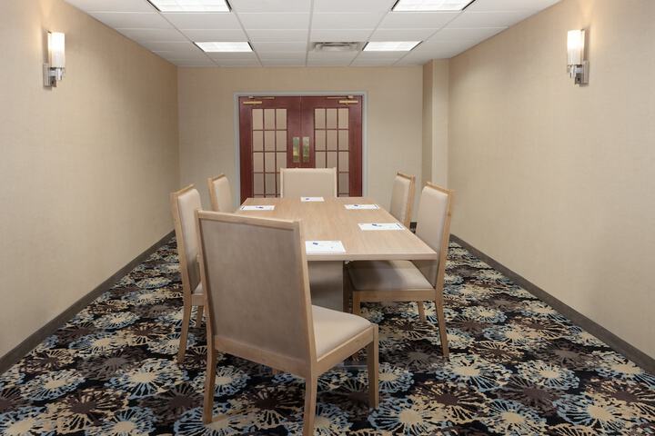 Holiday Inn Express Hotel & Suites Dayton West - Brookville by IHG