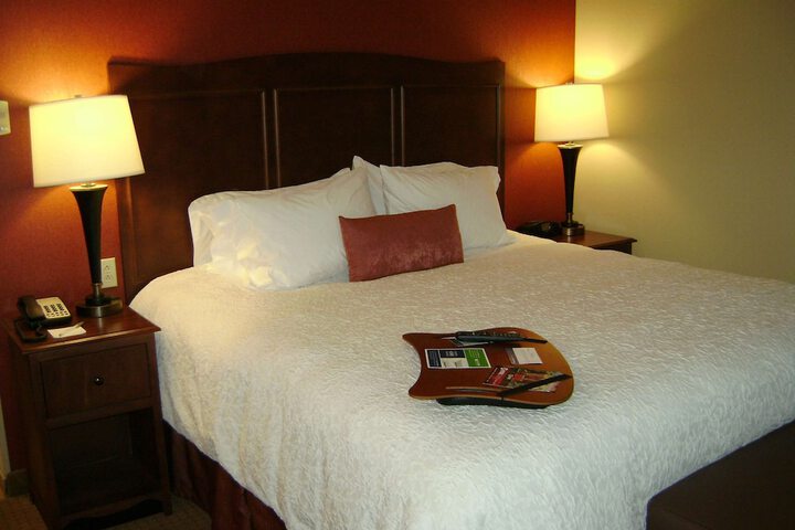 Room 52 of 71