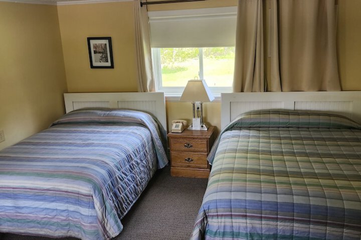 Room 25 of 53