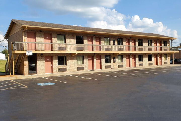 Hotel 5 of 37