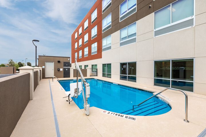Pool 6 of 49