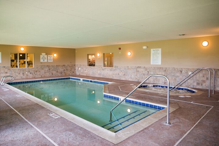 Pool 15 of 51