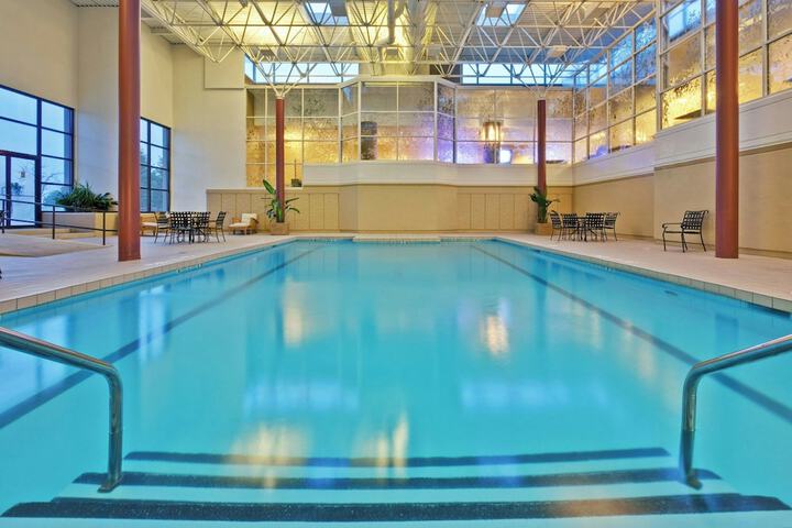 Crowne Plaza Chicago Ohare Hotel & Conf Center by IHG