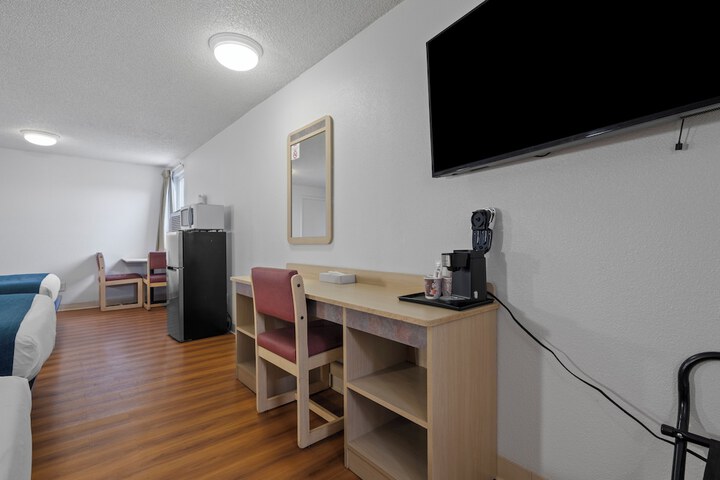 Room 84 of 93