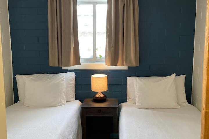 Crown Motel