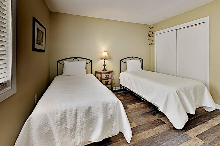 Room 17 of 35