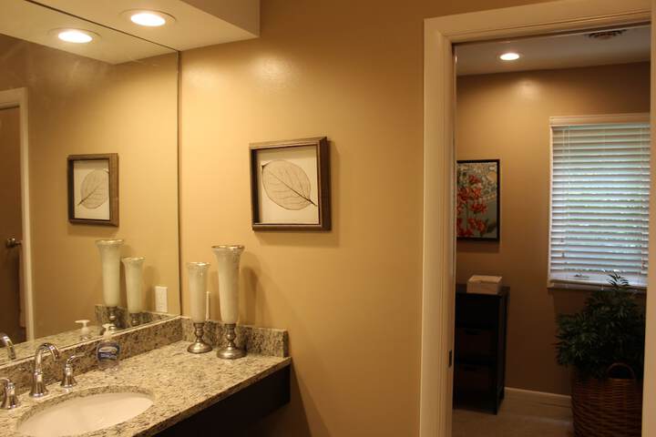 Room 20 of 37