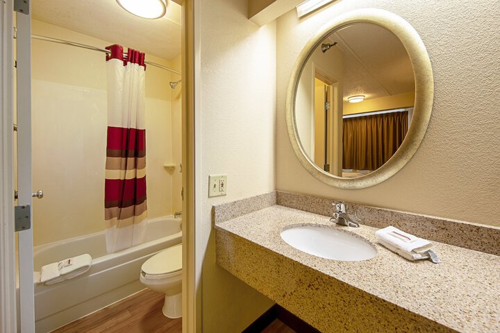 Room 20 of 34