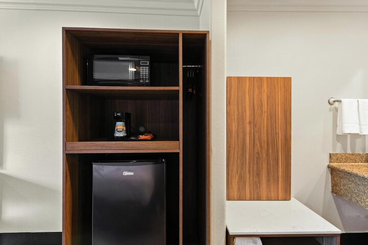Room 40 of 43