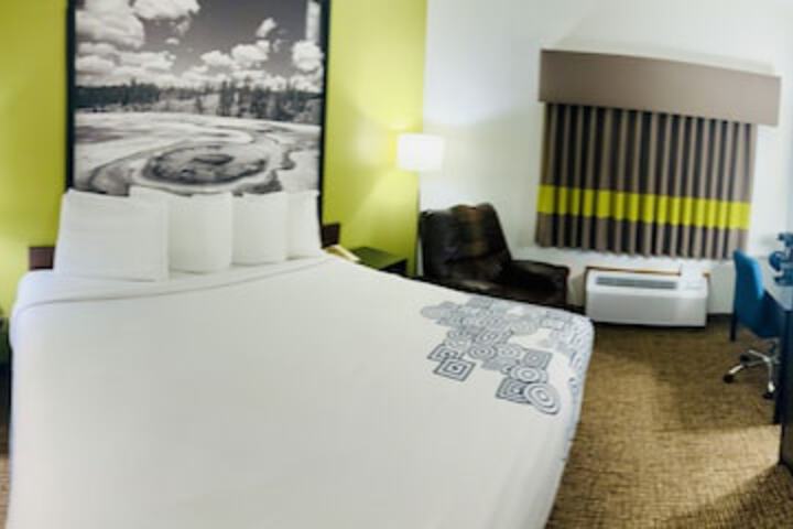 Room 20 of 38