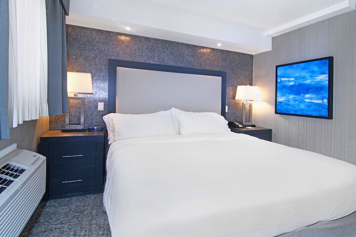 Room 35 of 48