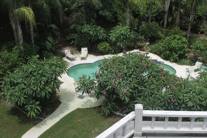 Heron Cay Lakeview Bed & Breakfast Inn