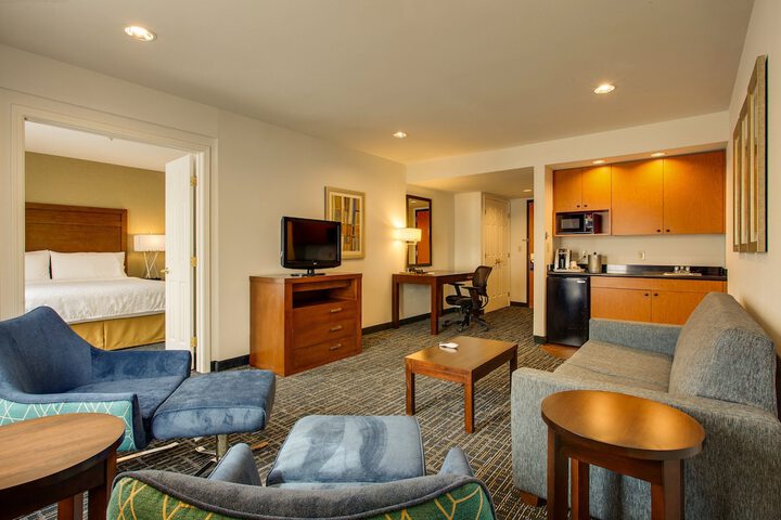Room 15 of 33