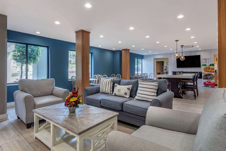 Hotel Interior 10 of 30