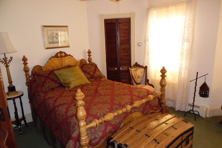 Room 48 of 113